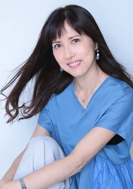友川真里