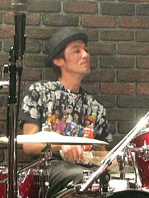 上野义雄